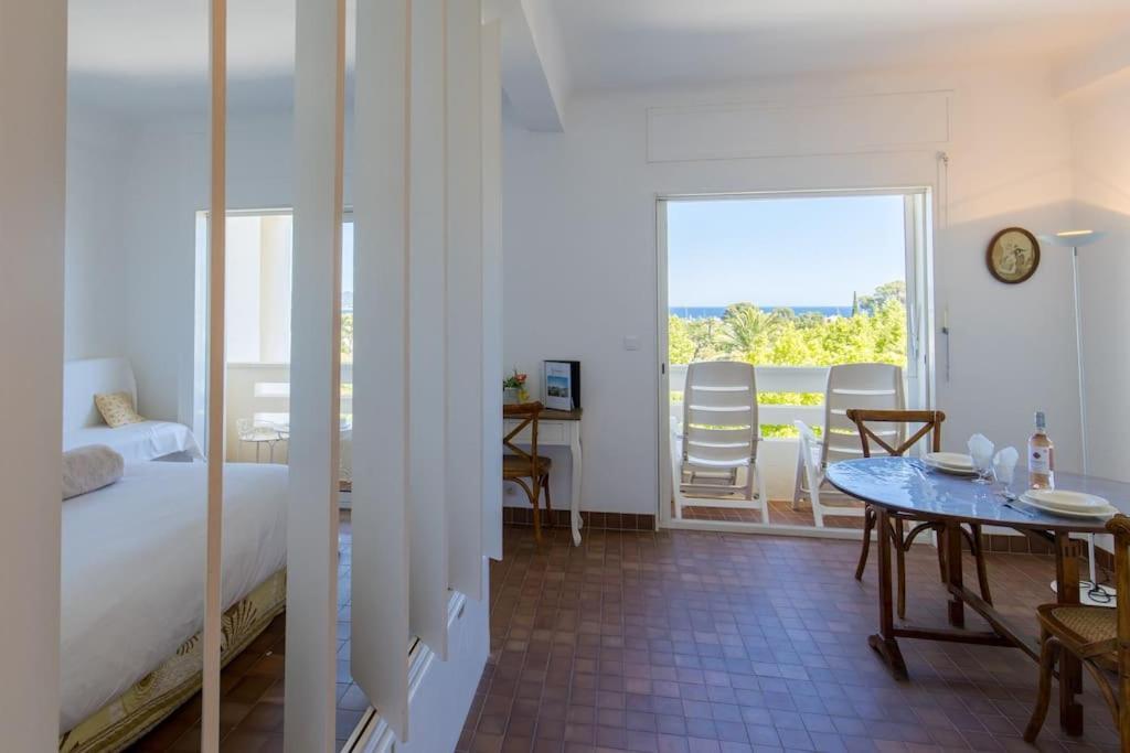 Apartment Avec Vue A La Ciotat